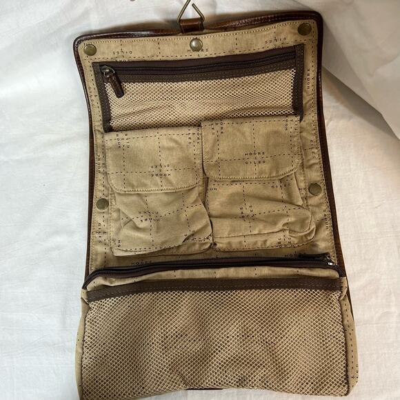 Moore & Giles Austin hanging drop kit toiletry bag in Brompton brown - Picture 4 of 7